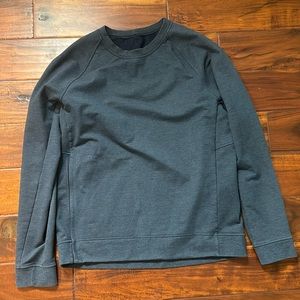 Men's blue Lululemon sweater, size large, great condition